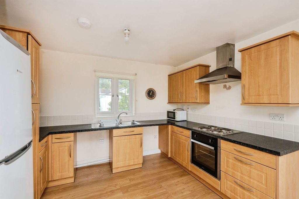 Additional image 8 of 2 bed flat for saleGeraint Jeremiah Close, Neath SA11