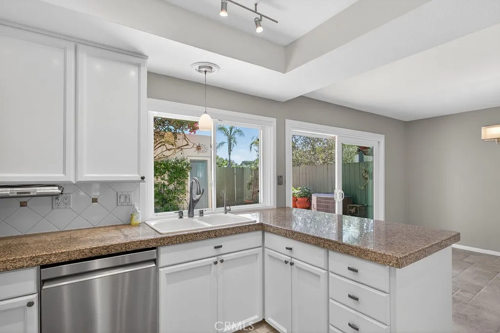 Additional image 27 of 401 Vista Roma, Newport Beach, CA 92660