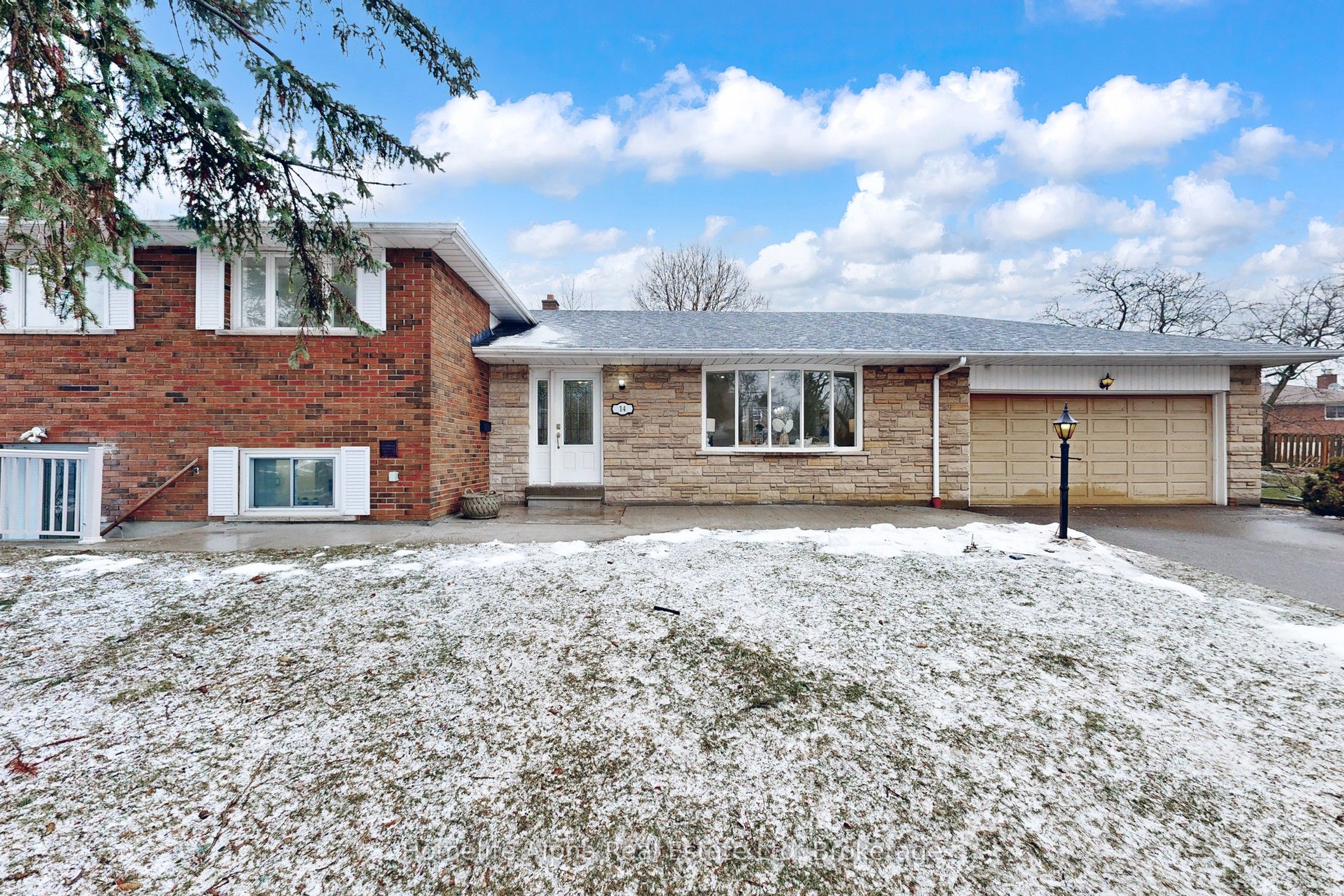 14 Stonecraft Place, Toronto, ON, M1E 4J9