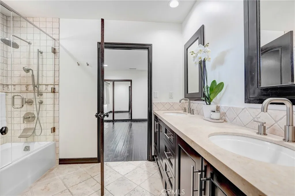 Additional image 12 of 4529 Don Pio Dr, Woodland Hills, CA 91364