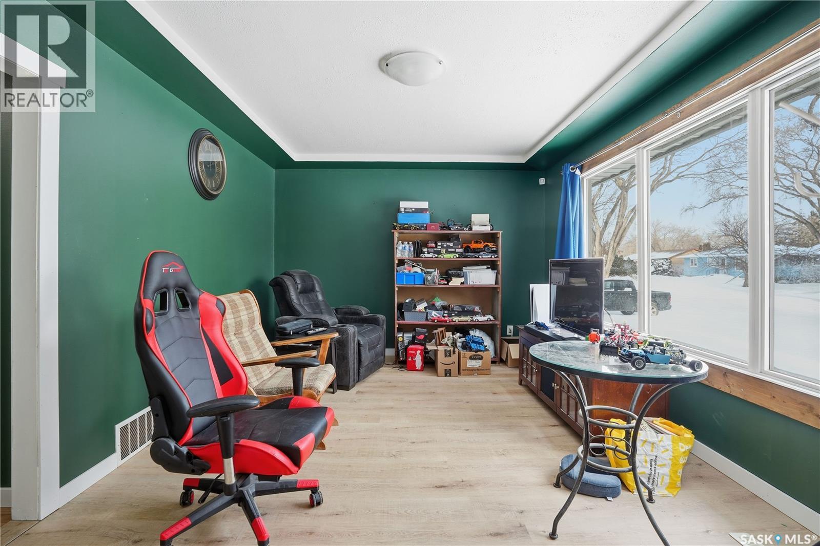 Additional image 5 of 732 Royal Street, Regina, SK, S4T4Z2