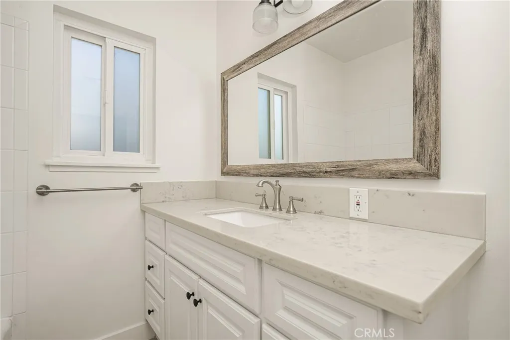 Additional image 89 of 2663 Riverside Dr, Costa Mesa, CA 92627