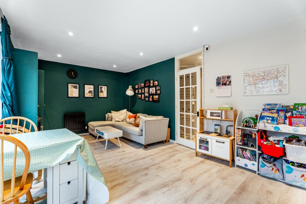 Additional image 14 of St. Johns Court, Beaumont Avenue, St. Albans, Hertfordshire, AL1