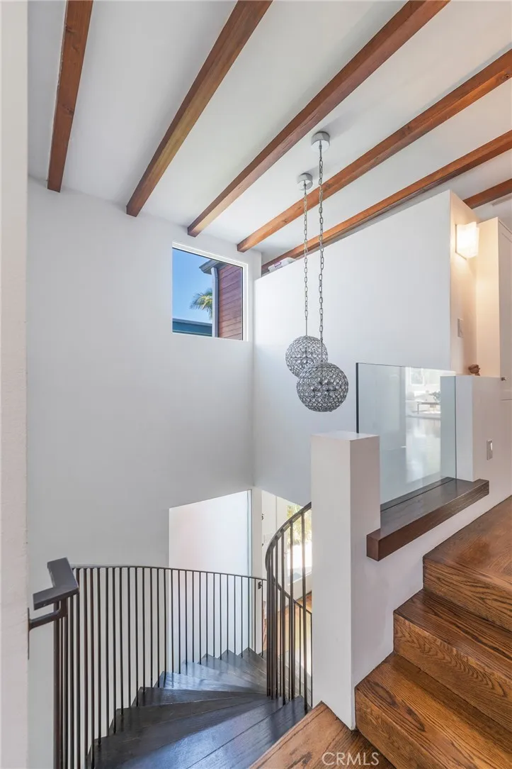Additional image 60 of 2404 Laurel Avenue, Manhattan Beach, CA 90266