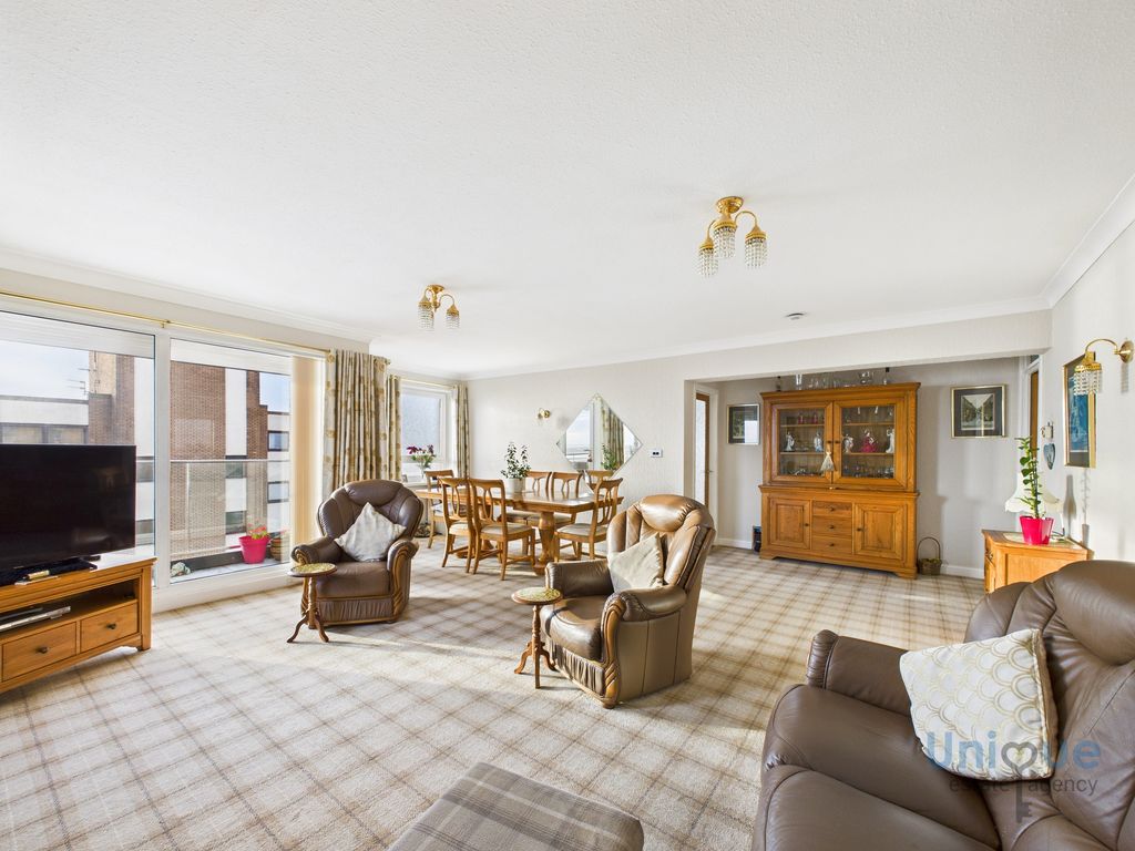 Additional image 3 of 2 bed flat for saleRoyal Beach Court, North Promenade, Lytham St. Annes FY8