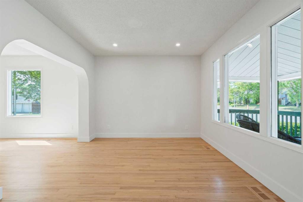 Additional image 3 of 739 19 Avenue NW, Calgary, AB, T2M 0Z2