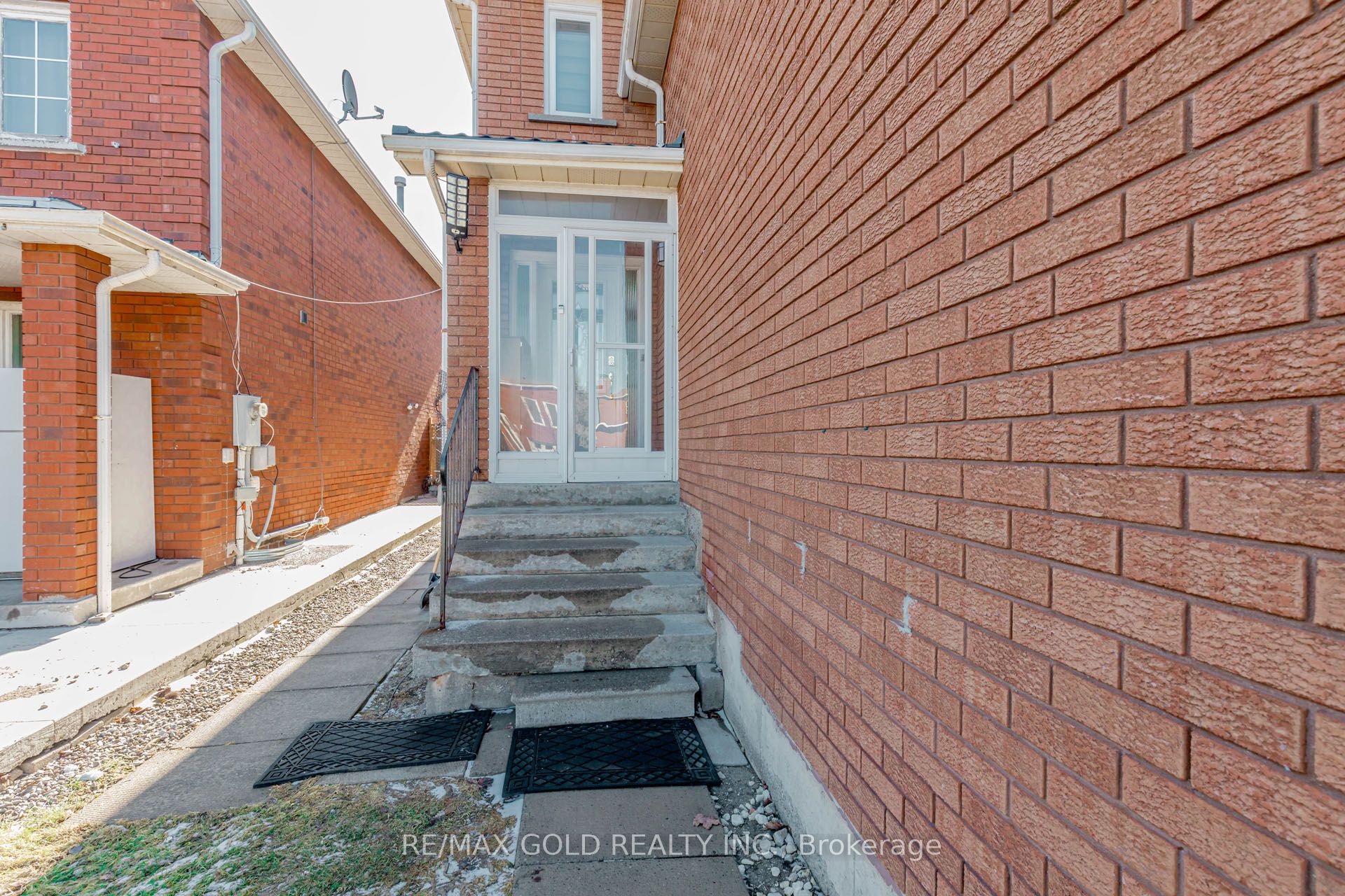 Additional image 3 of 61 Kingknoll Drive, Brampton, ON, L6Y 3G6