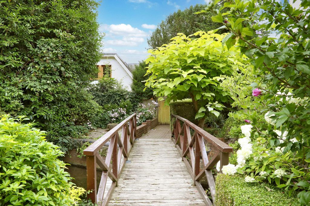 Additional image 8 of 5 bed detached house for saleWargrave Road, Henley-On-Thames RG9