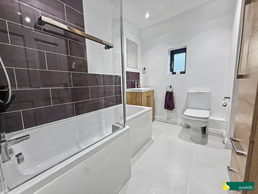 Additional image 19 of 6 bed detached house for saleShoal Creek, Collingtree Park, Northampton NN4