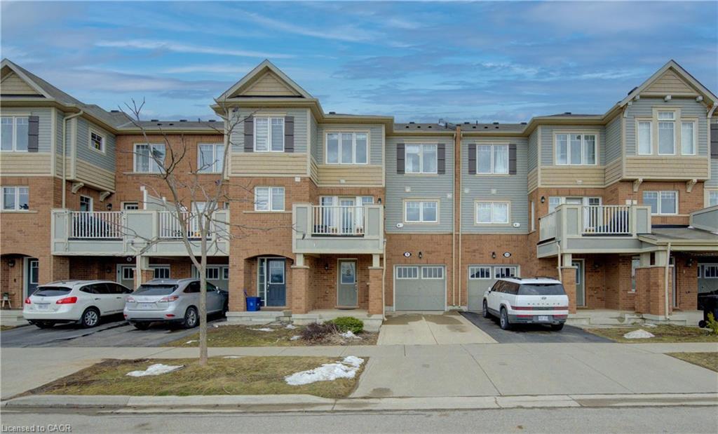 9 Outlook Terrace, Kitchener, ON, N2R 0K6