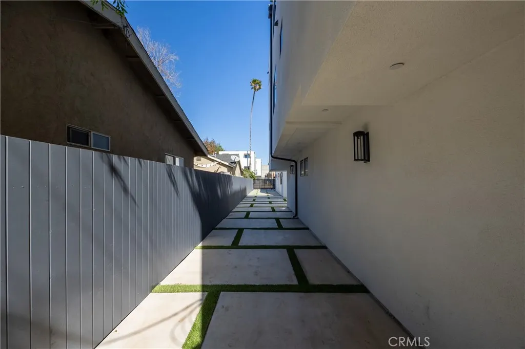 Additional image 33 of 14422 Tiara Unit 1/2, Van Nuys, CA 91401