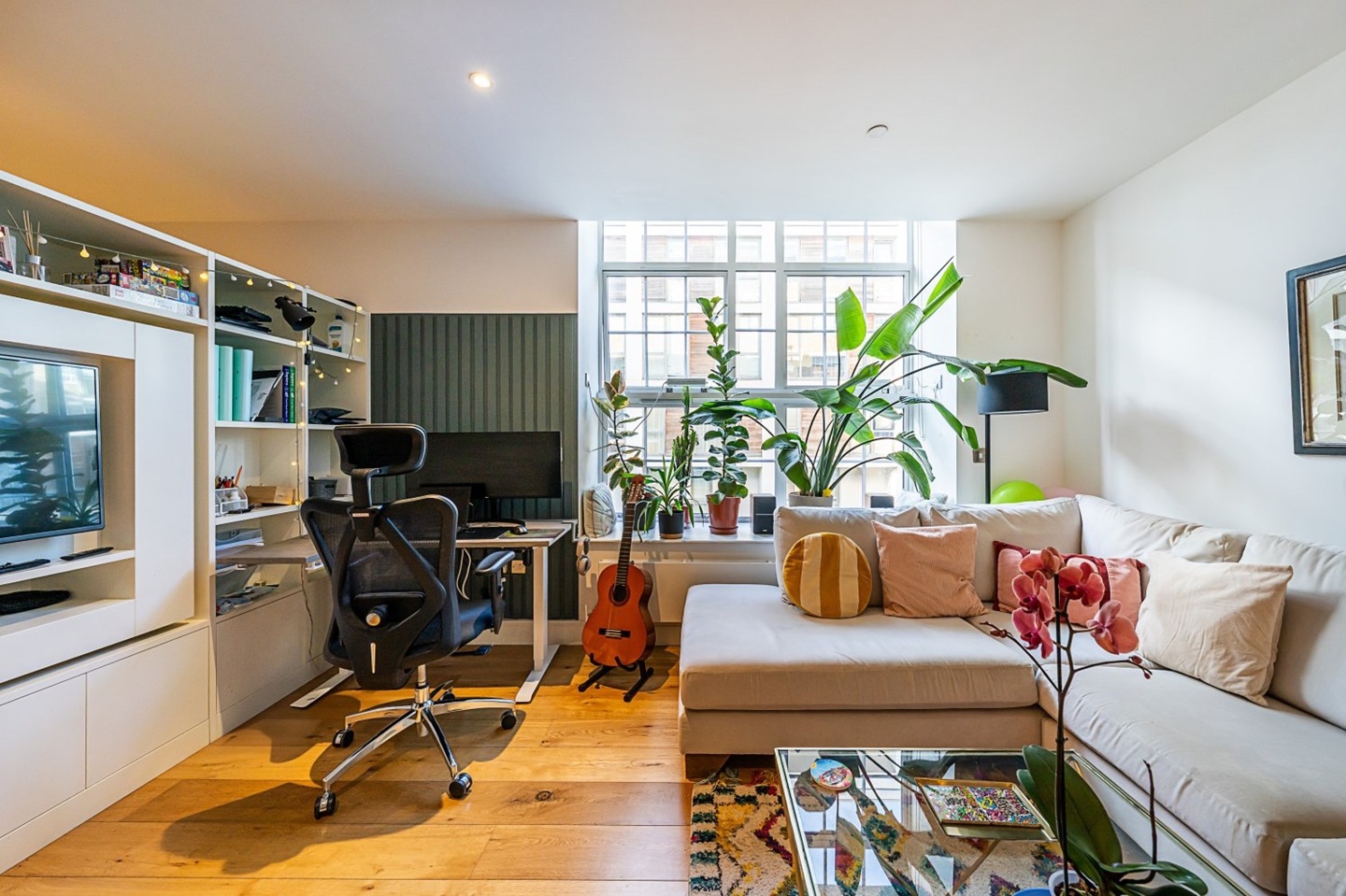 2 Bed Flat, Clapham Road, SW9, N1 7GU