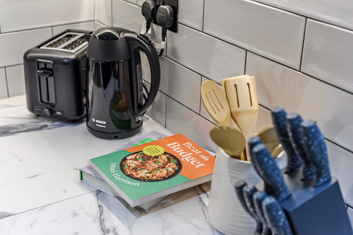 Additional image 3 of 2 Bed Flat, Claverton Street, SW1V, N1 7GU