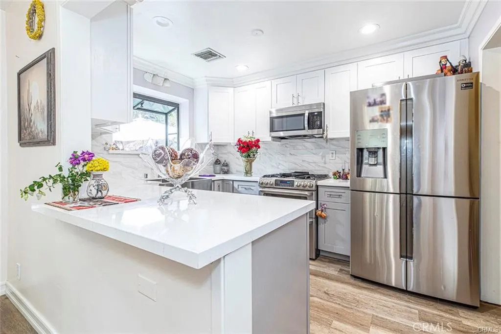 Additional image 59 of 2313 Hollister Ter, Glendale, CA 91206