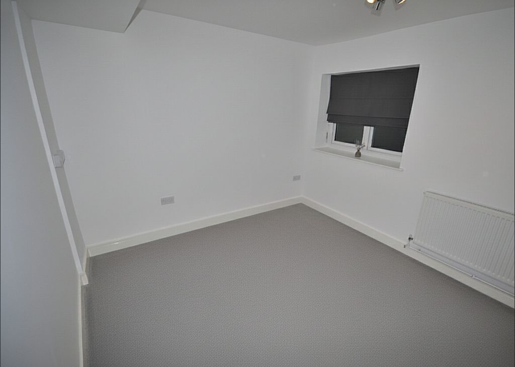 Additional image 11 of 2 bed flat for saleCilfynydd Road, Pontypridd CF37