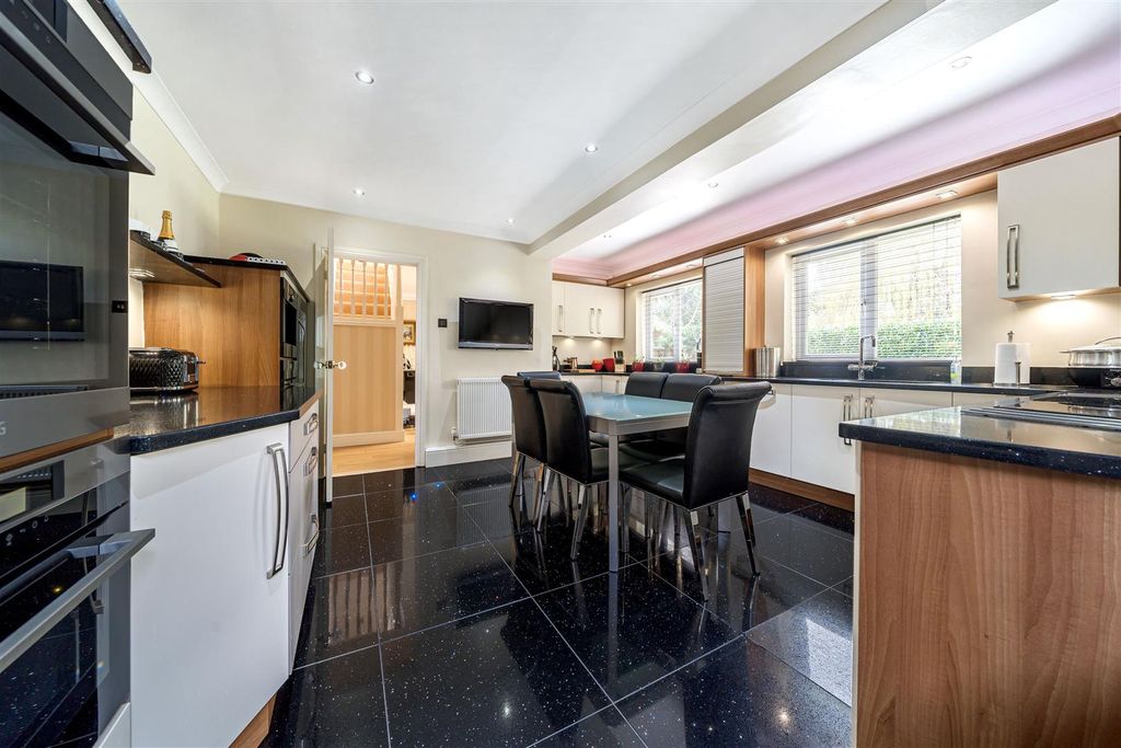 Additional image 8 of 5 bed detached house for saleDebdale, Orton Waterville Village, Peterborough PE2