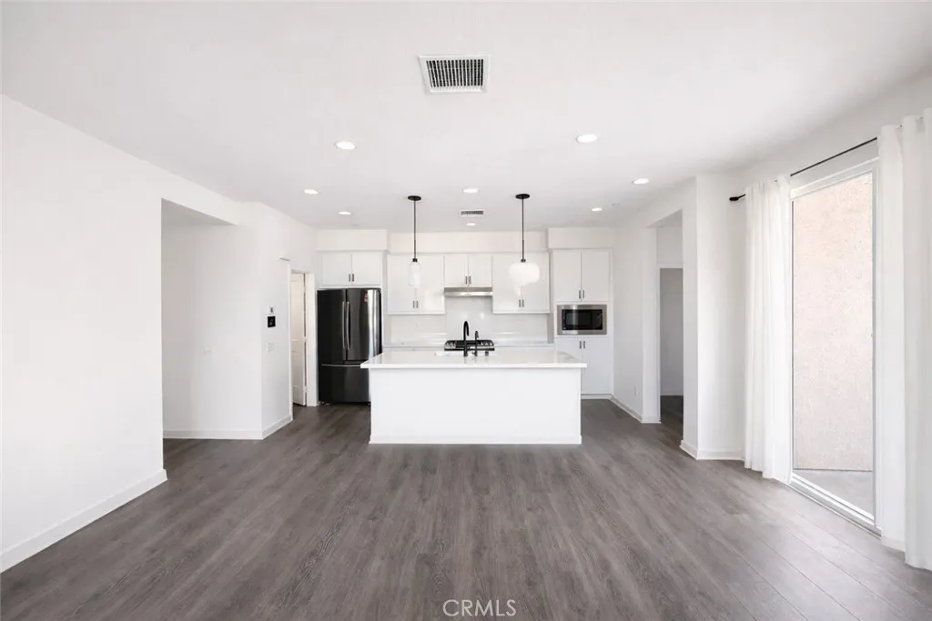 Additional image 34 of 118 Tenor, Irvine, CA 92618