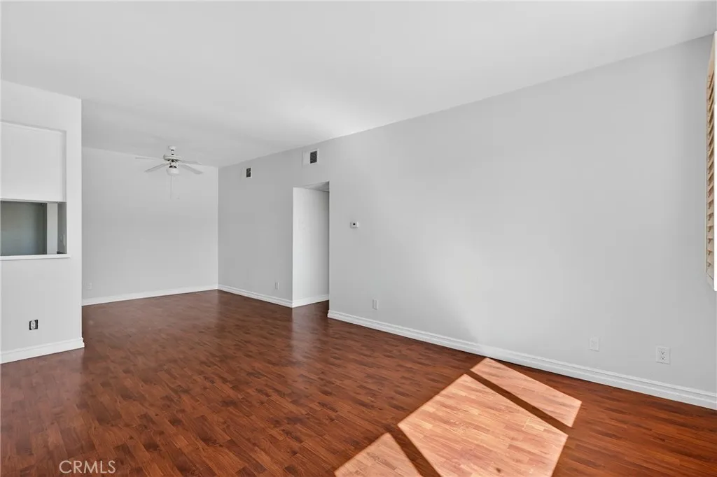 Additional image 10 of 4441 Woodman Avenue Unit 304, Sherman Oaks, CA 91423