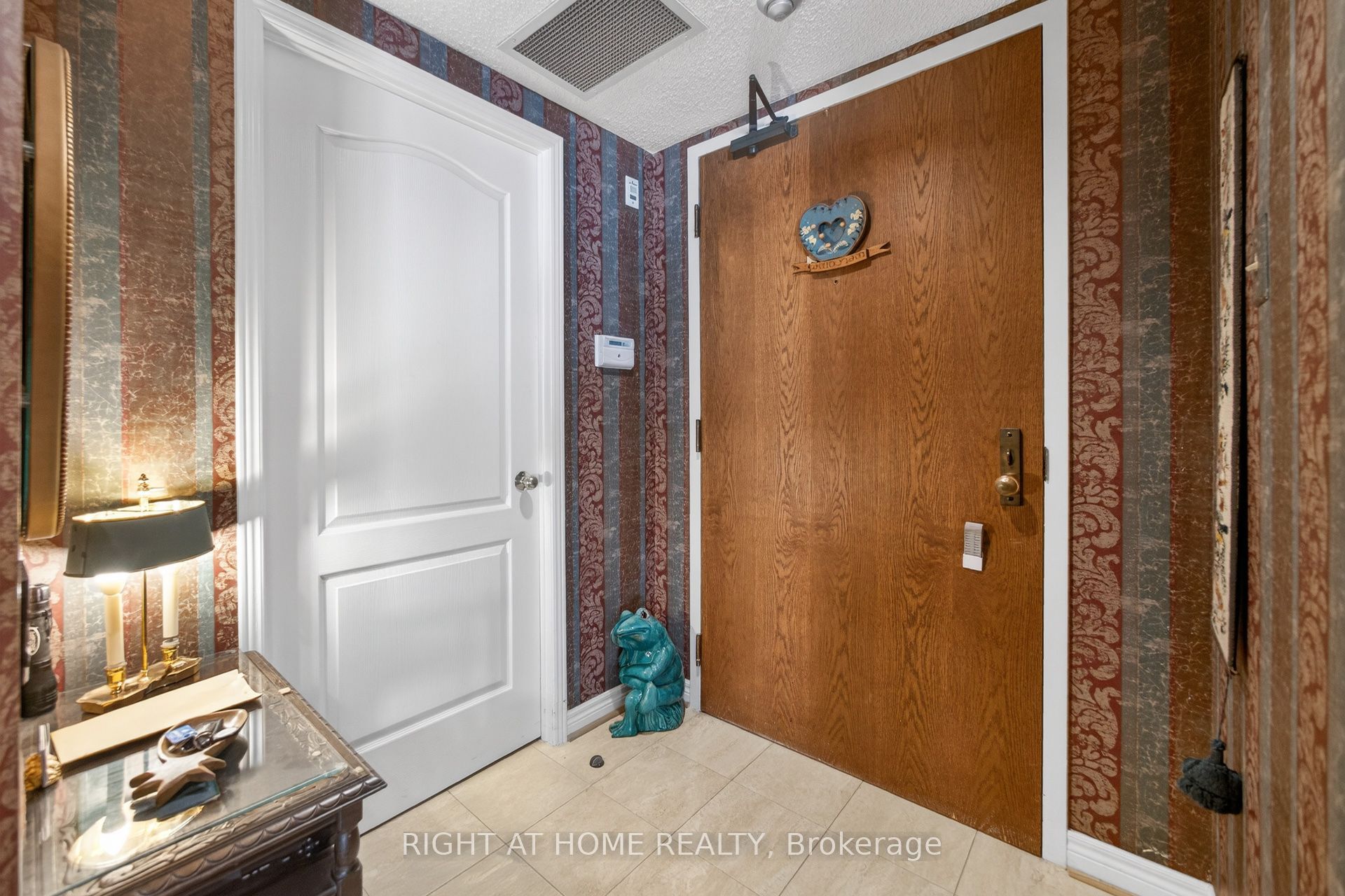 Additional image 6 of 702-1901 Pilgrims Way, Oakville, ON, L6M 2W9