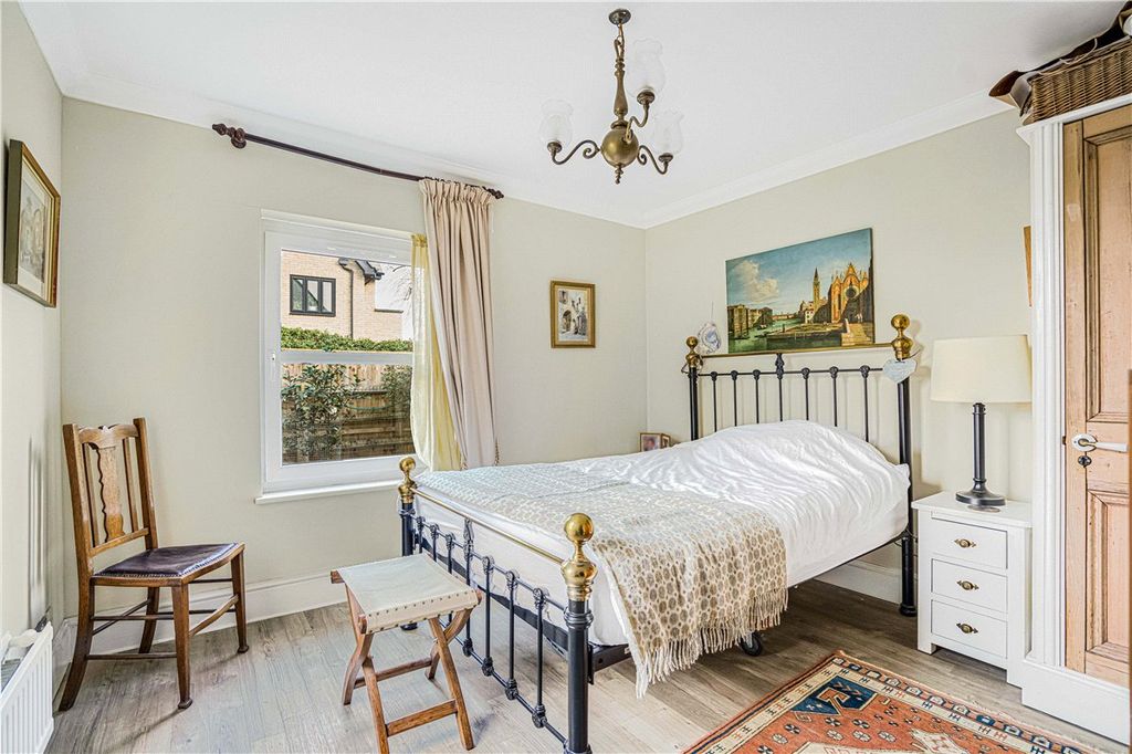 Additional image 14 of 6 bed flat for saleEynsham Road, Oxford, Oxfordshire OX2