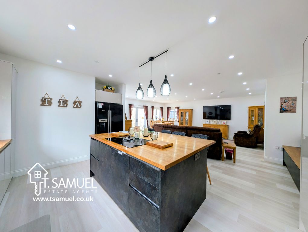 Additional image 14 of 5 bed detached house for saleGolwg Y Mynydd, Llanwonno Road, Mountain Ash CF45