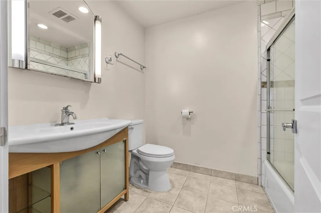 Additional image 76 of 876 Harrington Rd, Glendale, CA 91207