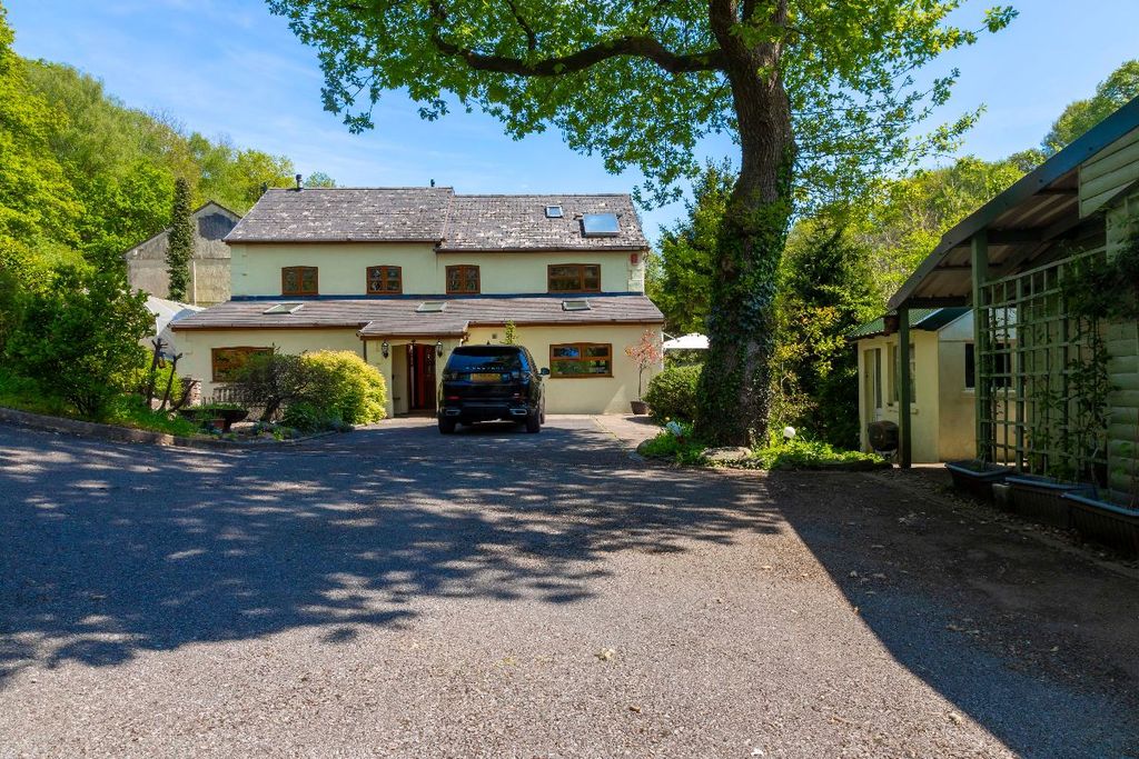 Additional image 5 of 4 bed detached house for saleEdwardsville, Treharris CF46