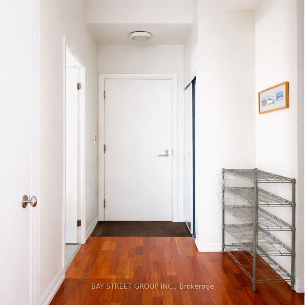 Additional image 2 of 1902-111 Elizabeth Street, Toronto, ON, M5G 1P7