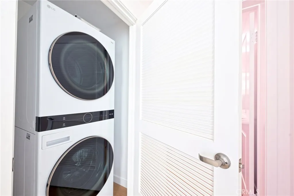 Additional image 20 of 14606 Sylvan Street Unit 206, Van Nuys, CA 91411