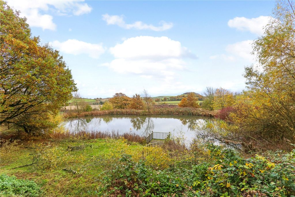 Additional image 9 of 6 bed detached house for saleHalstead House Farm, Oakham Road, Tilton On The Hill, Leicestershire LE7