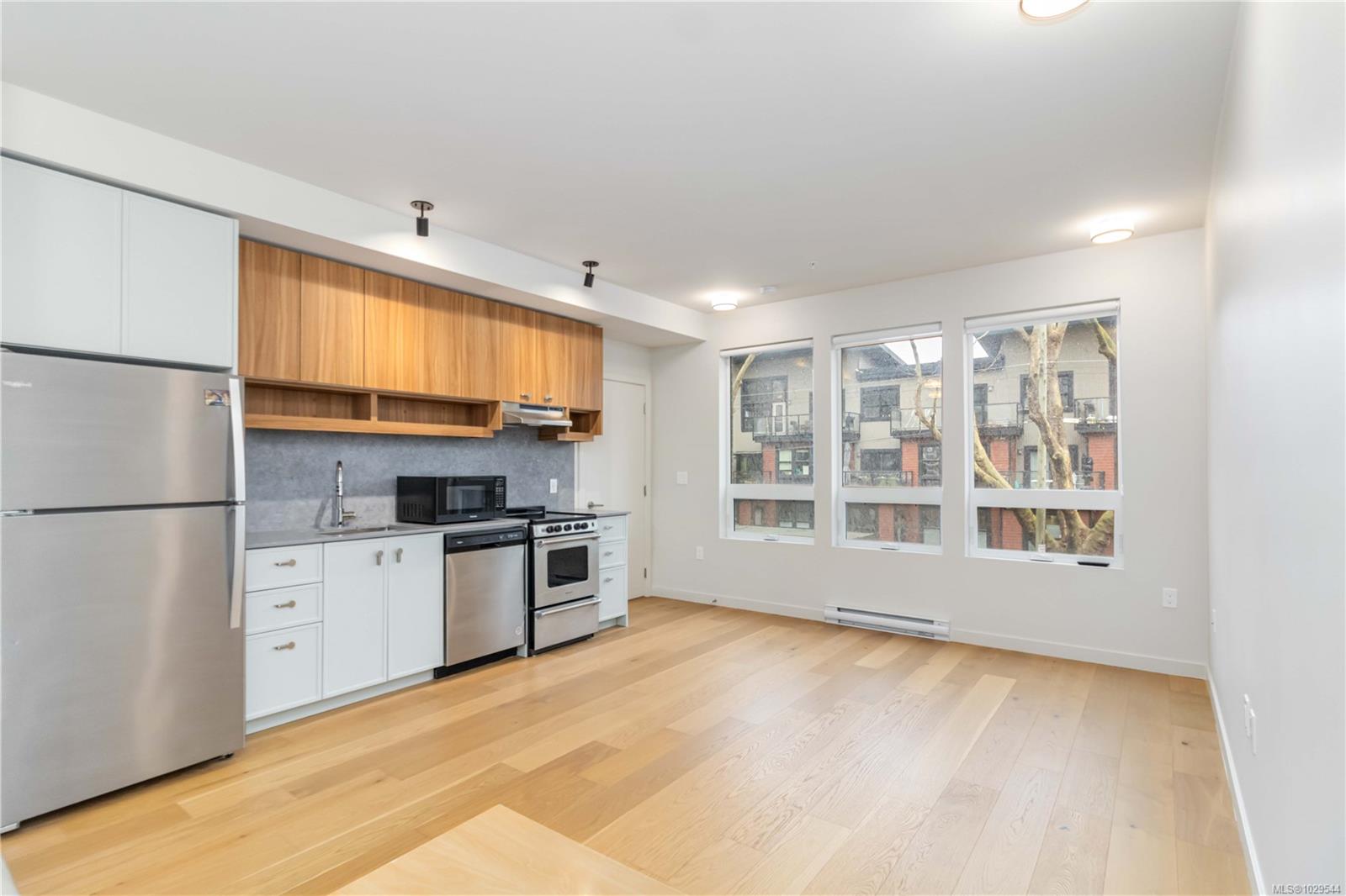 Additional image 3 of 202-629 Speed Avenue, Victoria, BC, V8Z 1A5