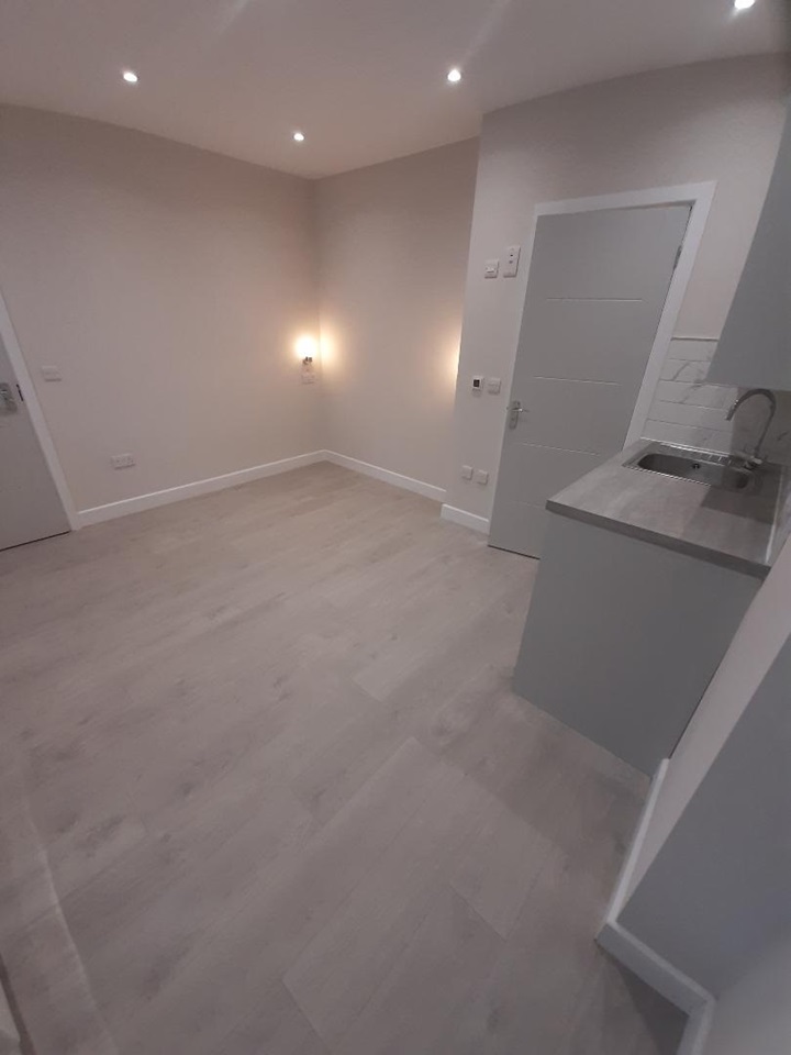Additional image 32 of Studio Flat, London, SW1V, N1 7GU