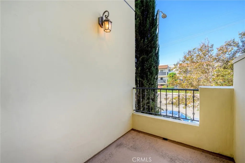 Additional image 18 of 6938 Laurel Canyon Blvd Unit 101, North Hollywood, CA 91605