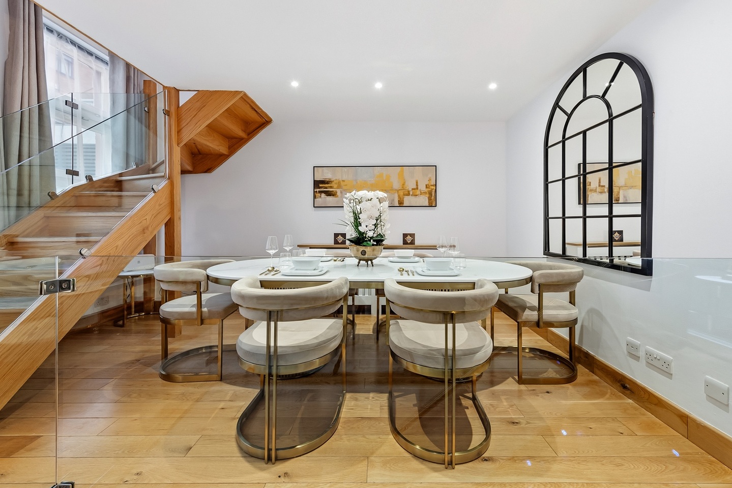 Additional image 32 of 2 Bed Flat, Ovington Mews, SW3, N1 7GU