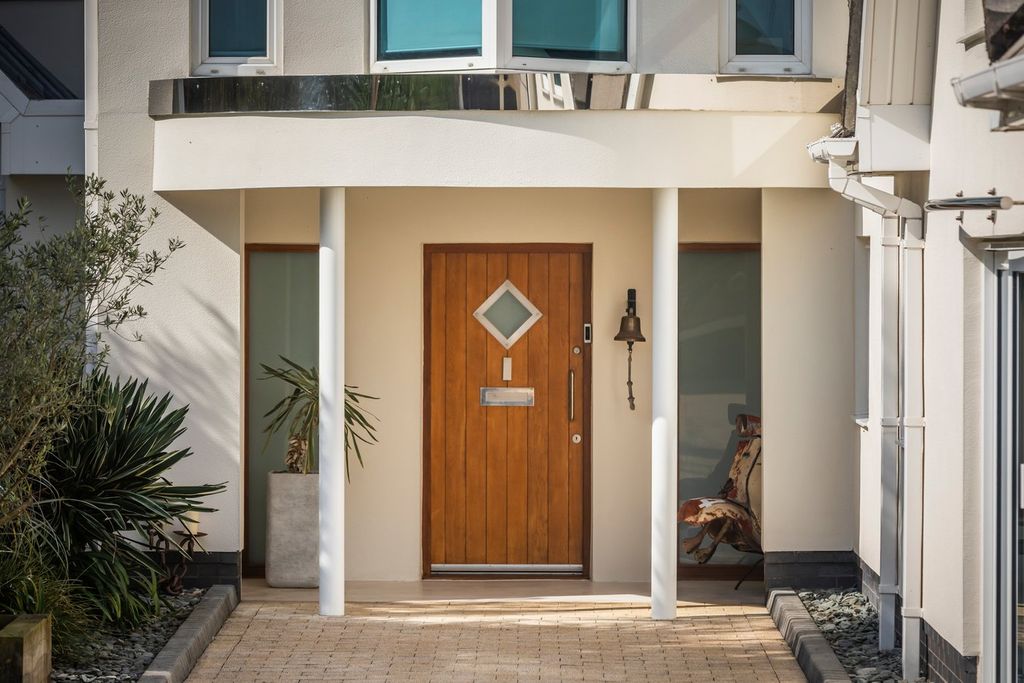 Additional image 8 of 5 bed detached house for saleElms Avenue, Lilliput BH14