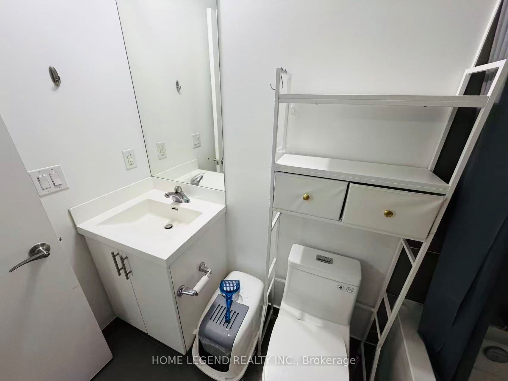 Additional image 3 of 815-800 Lawrence Avenue W, Toronto, ON, M6A 0B1