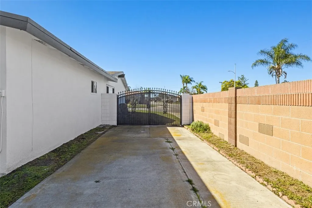 Additional image 70 of 15142 Yorkshire Ln, Huntington Beach, CA 92647