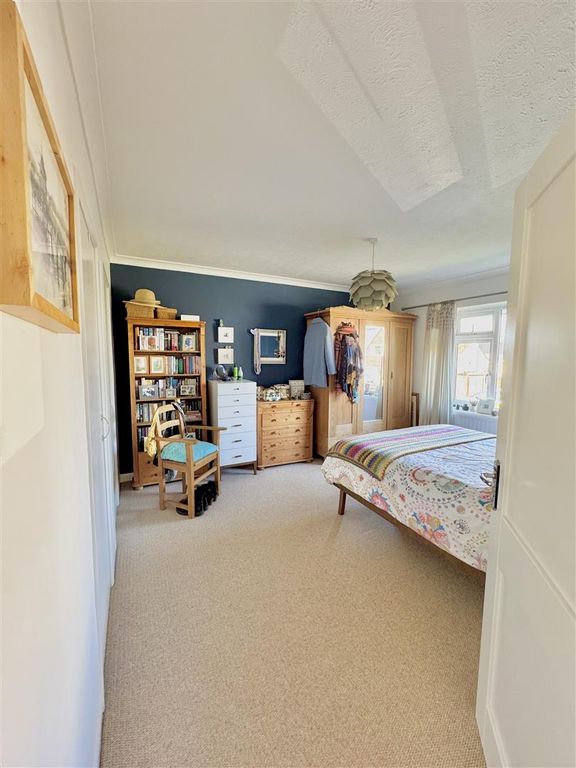 Additional image 13 of 4 bed property for saleSpacious & Airy Dormer Bungalow, Birch Avenue, Clevedon BS21