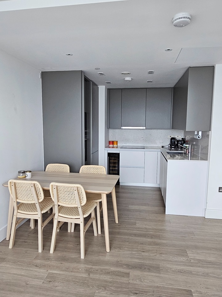Additional image 3 of 2 Bed Flat, Carrara Tower, EC1V, N1 7GU