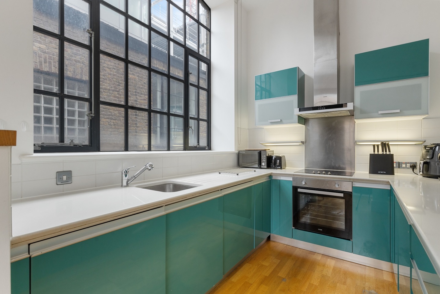 Additional image 14 of 2 Bed Flat, Albion Buildings, N1, N1 7GU