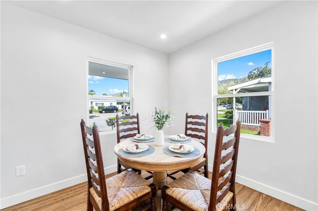 Additional image 11 of 406 Eton Dr, Burbank, CA 91504