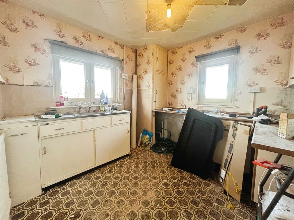 Additional image 6 of 2 bed flat for saleTredegar Road, Ebbw Vale NP23