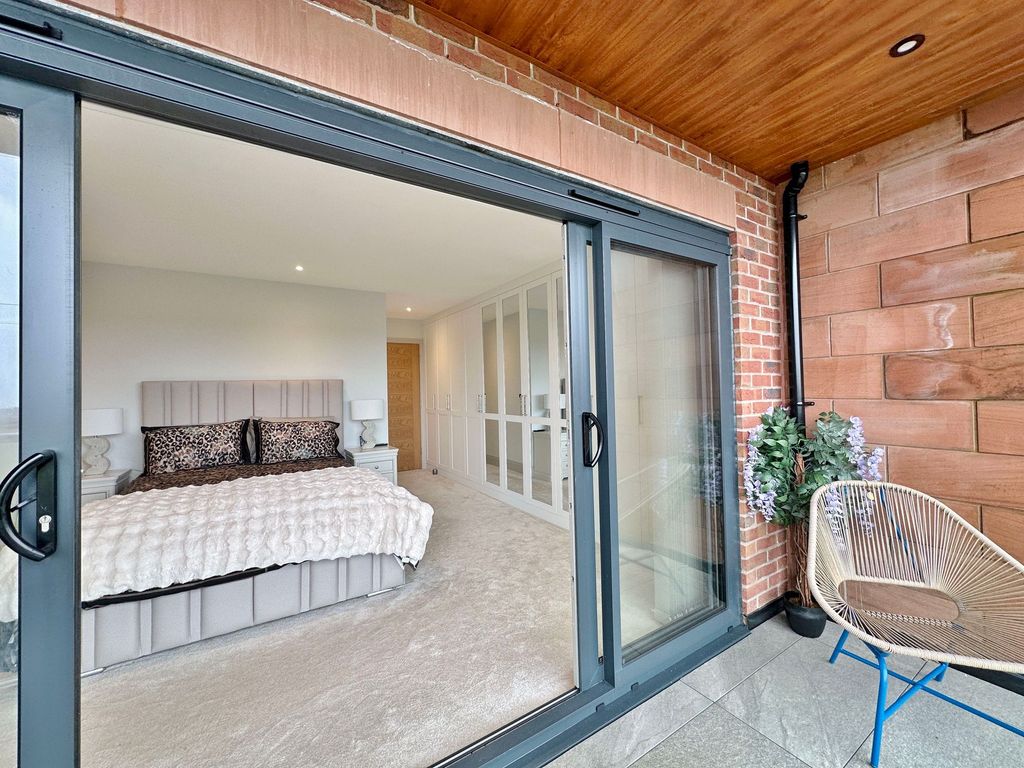 Additional image 14 of 2 bed flat for saleOldfield Drive, Heswall CH60
