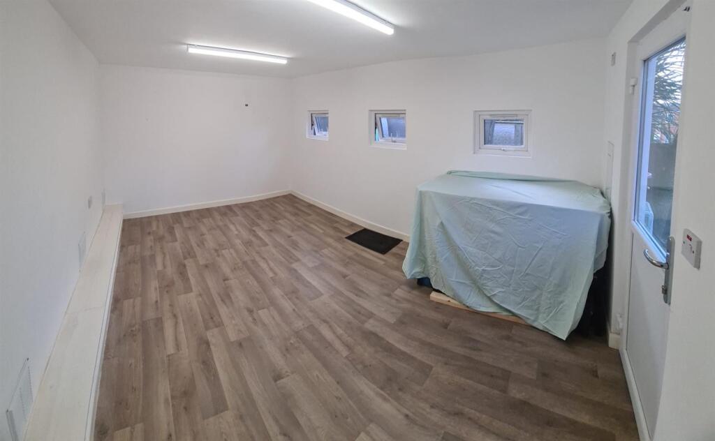 Additional image 34 of Lingfield Avenue, Great Barr, Birmingham