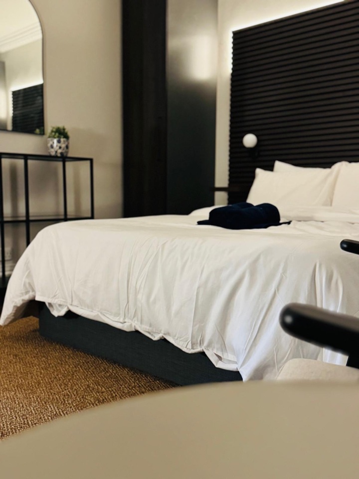 Additional image 11 of 3 Bed Penthouse, Beaufort Gardens, SW3, N1 7GU