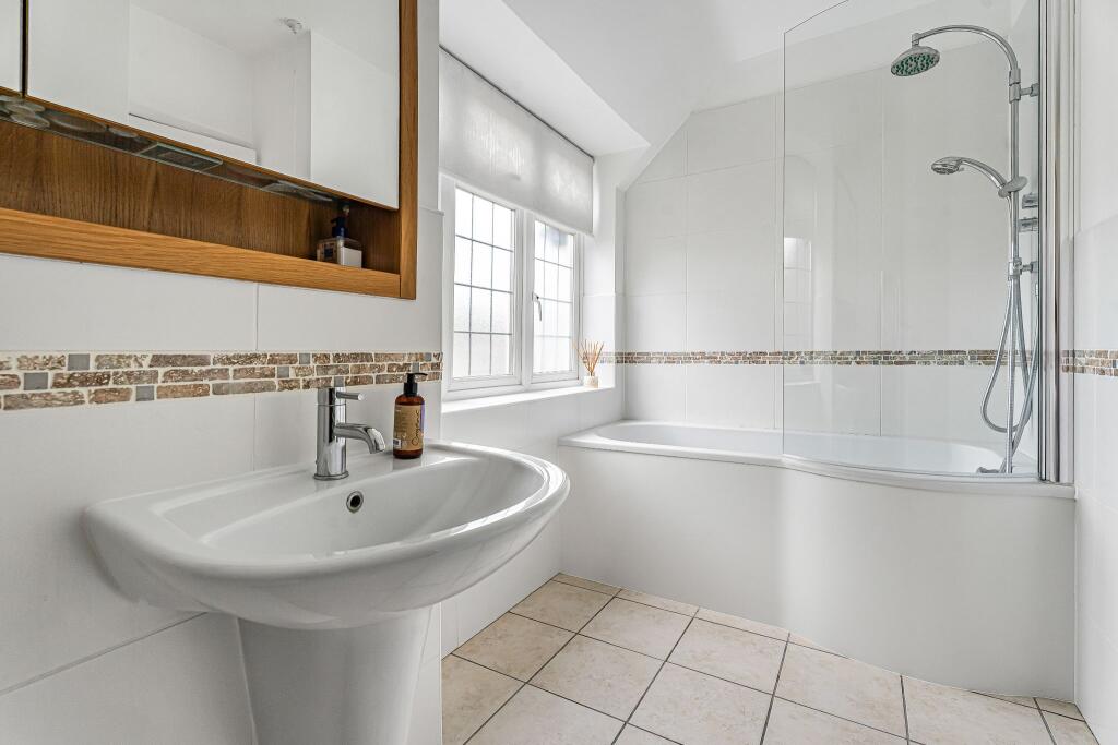 Additional image 18 of Georges Wood Road, Brookmans Park, AL9