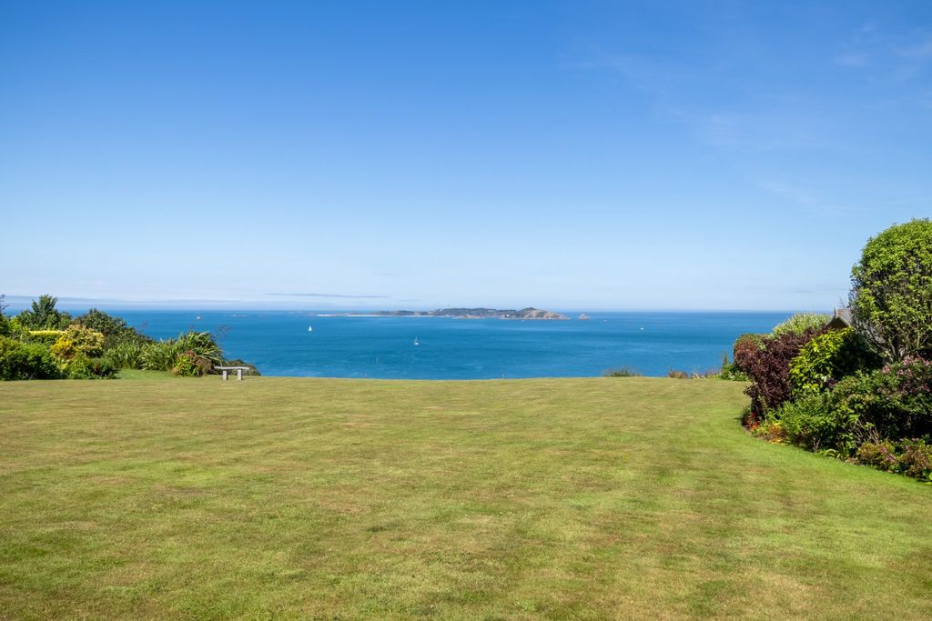Additional image 58 of 6 bed detached house for saleCalais Road, St. Martin, Guernsey, Channel Islands GY4