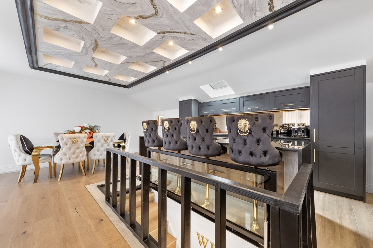 Additional image 13 of 3 Bed Flat, Cheval Place, SW7, N1 7GU