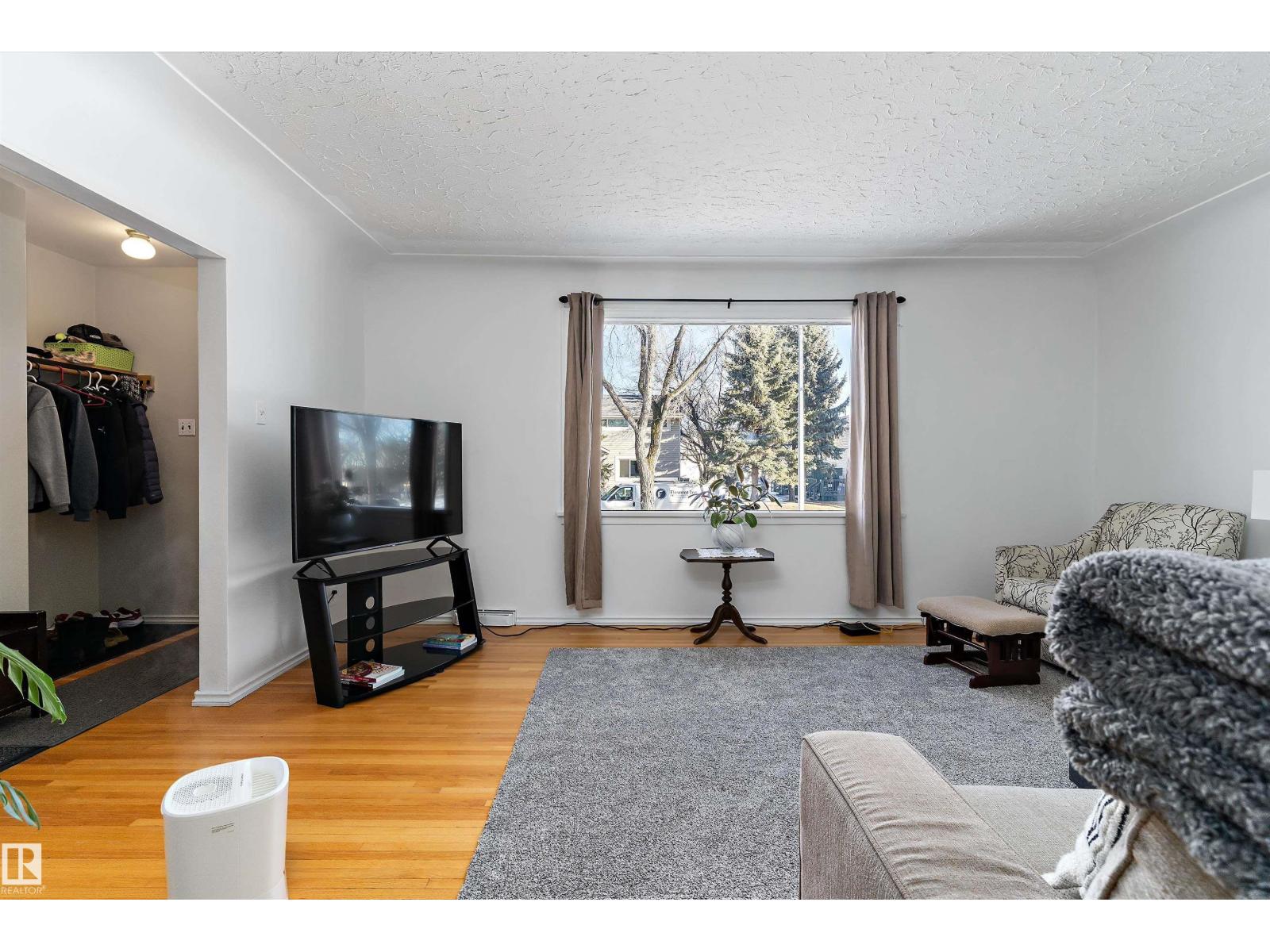 Additional image 4 of 9431 65 Avenue NW, Edmonton, AB, T6E0K1