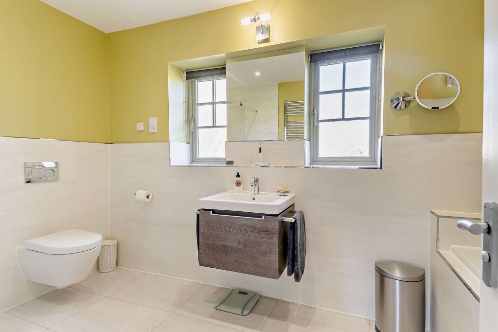 Additional image 12 of 5 bed detached house for saleVawser Crescent, Peterborough PE3